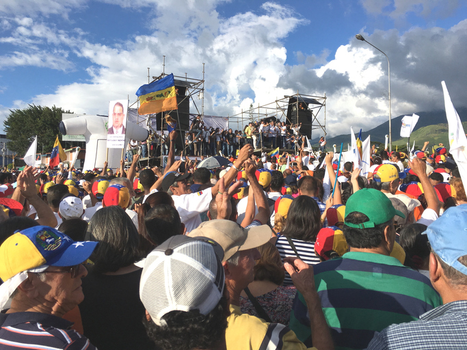 [이슈트렌드] 베네수엘라, 두 명의 국회의장 사태로 정치혼란 가중