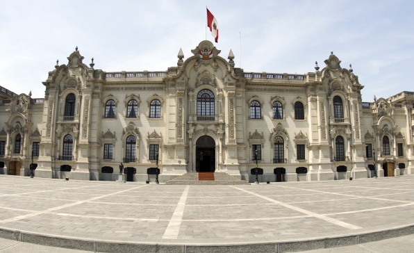 [이슈트렌드] 페루, 정부 역할 확대 통한 공공성 강화 계속