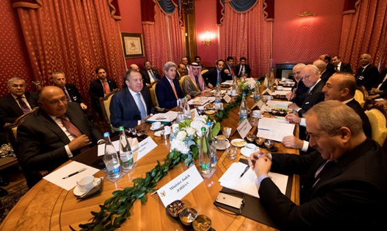 [포토] 터키 외무장관, 시리아 사태 해결위한 9자 회담에 참가해