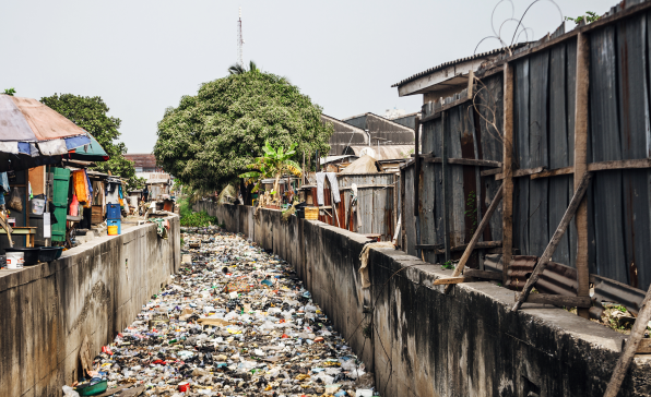 [이슈트렌드] 나이지리아, 물가 상승과 정부 재정 위기로 심화되는 사회 불평등