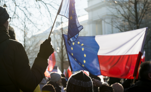 [이슈트렌드] 폴란드, 기금 지급 거부와 우크라이나 전쟁을 계기로 EU에 대한 비난 수위 높여