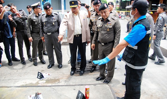 [포토] 태국 경찰 부청장, 후아 힌 폭발장소 조사에 참여