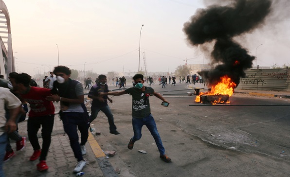 [이슈트렌드] 이라크 남부지역 시위 격화...이라크 정치인과 이란에 대한 반감 표출