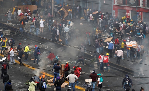 [이슈트렌드] 에콰도르, 반정부 시위 격화로 긴축정책 철회