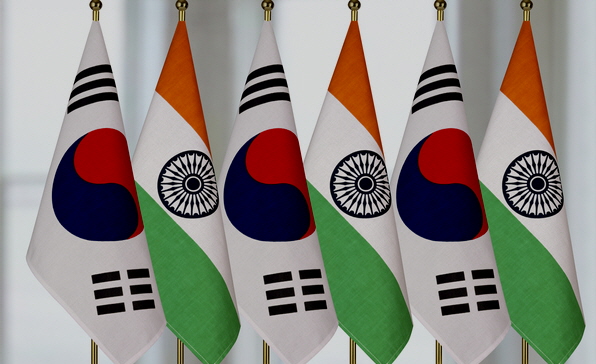 [전문가오피니언] 한국-인도 경제협력의 획기적 격상 방안: 신남방정책과 인도태평양 비전과 연계하여