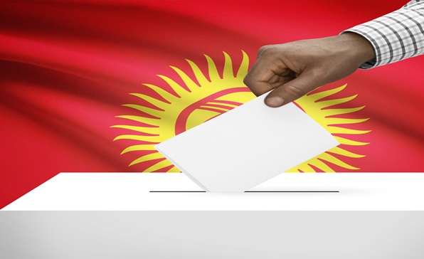 [이슈트렌드]키르기스스탄, 선거 불복 시위로 정부 완전 마비 