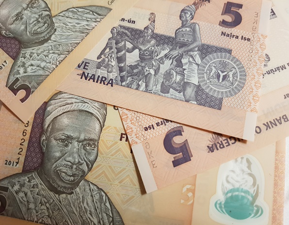 [이슈트렌드] 나이지리아, 반정부 시위로 인한 경제적 피해 속 악화되는 정부 재정 상황 