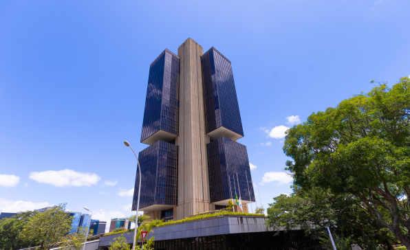 [이슈트렌드] 브라질 정부, 금리 인하 압박...중앙은행은 요지부동
