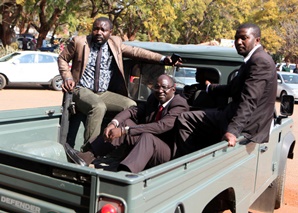 [포토] 짐바브웨 참전용사 연합 회원, 대통령 모욕죄로 처벌