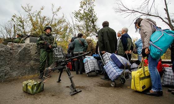 [포토] 우크라이나 군, 루한스크 지역에서 철군 지연