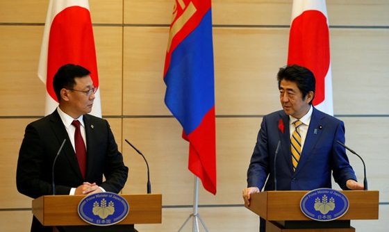 [포토] 몽골 수상, 일본 총리와 만나 합동 기자회견 