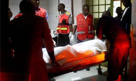 [포토] 케냐 호텔의 비무슬림 투숙객들, 이슬람 무장단체 알샤바브에 의해 총살 당해