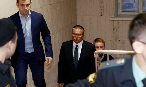 [포토] 러시아 경제개발부 장관, 뇌물수수 혐의로 구금
