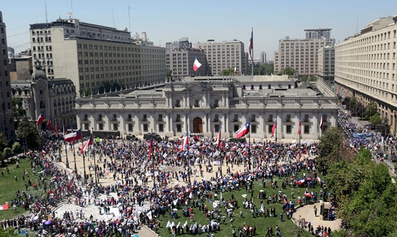 [포토] 칠레 정부 청사 앞에서 시위 발생