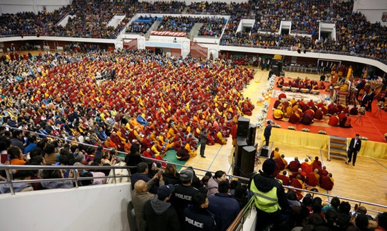 [포토] 달라이 라마를 보기 위해 모인 몽골 국민들