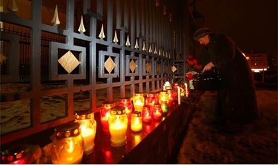 [포토] 러시아, 흑해에서 추락한 여객기 사망자 추모