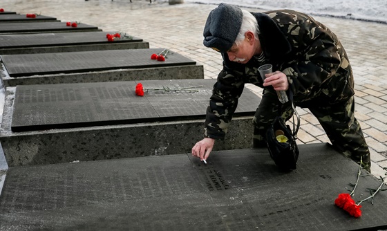 [포토] 우크라이나, 소련 시절 아프가니스탄 작전에서 사망한 군인들 추모
