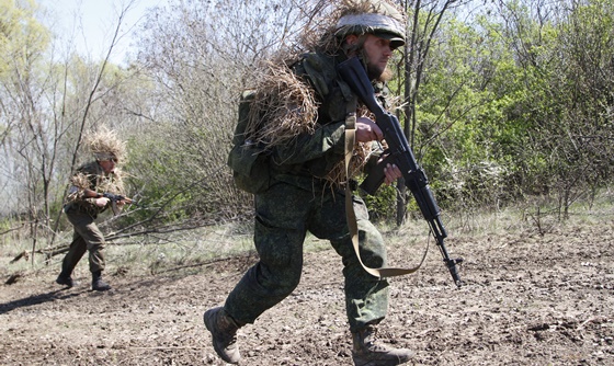 [포토] 우크라이나 반군, 군사 훈련 개시