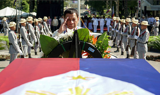 [포토] 필리핀 대통령, 국가유공자의 날 연설에서 경찰에 사살 권한 허용