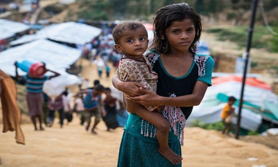 [포토] 방글라데시 불법 상인들이 로힝야족 아이들에게 사기 행각