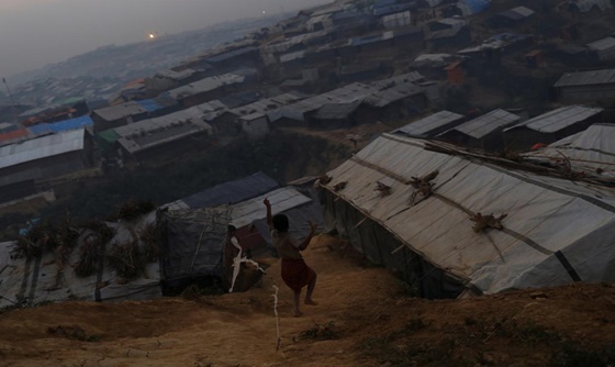 [포토] 방글라데시, 10만명의 로힝야족 난민들을 위해 임시 거처로 벵골만에 있는 섬 지정