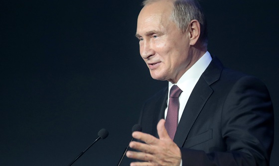 [포토] 푸틴 대통령, 모스크바에서 열린 사이버 안보 회의 참석