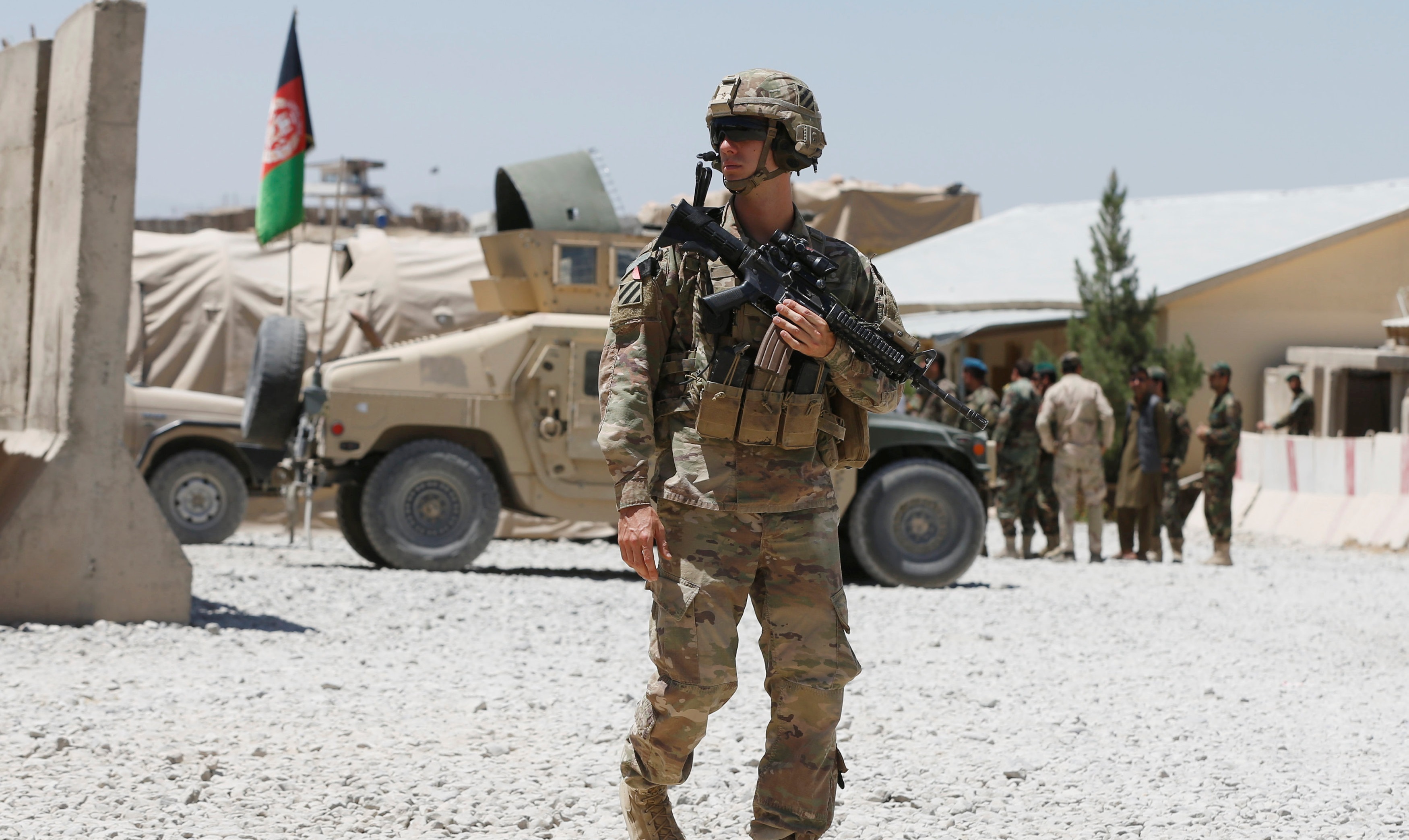 [포토] 아프가니스탄 군 기지를 감시 중인 미군